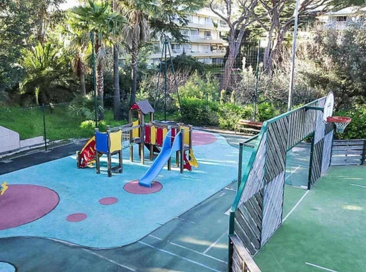 Un Studio De Charme Vue Mer & Piscine D'Exception Cannes Eksteriør billede