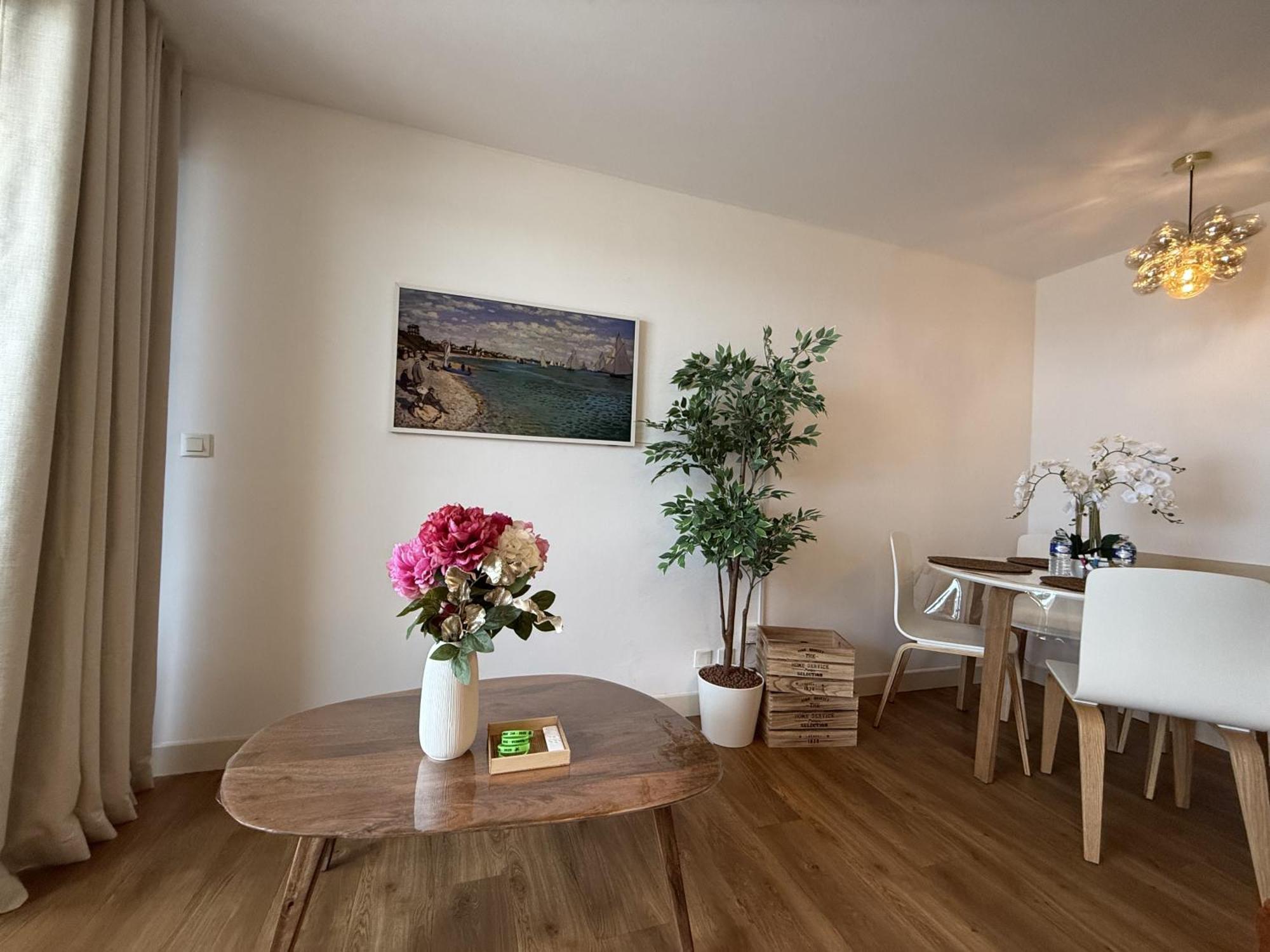 Un Studio De Charme Vue Mer & Piscine D'Exception Cannes Eksteriør billede